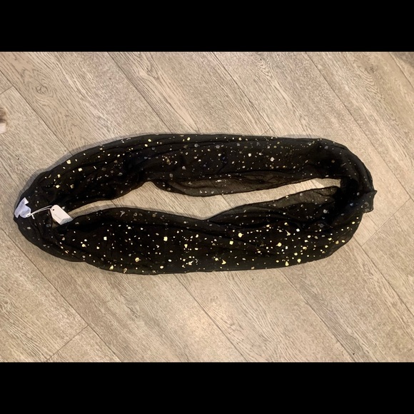NWT Charming Charlie black w/ gold foil infinity scarf 🖤✨ - Picture 3 of 3